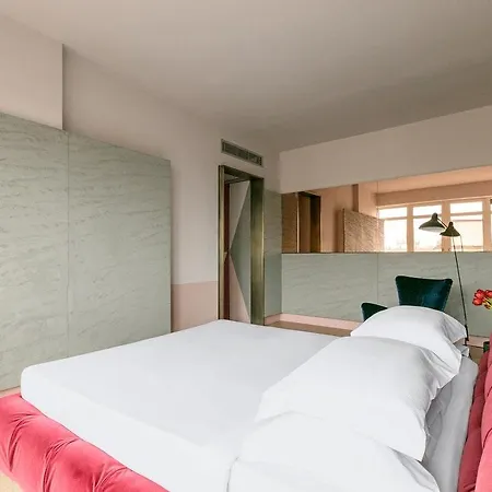 Corso Italia * Milan